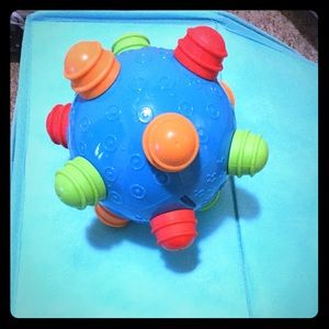 Wobble ball